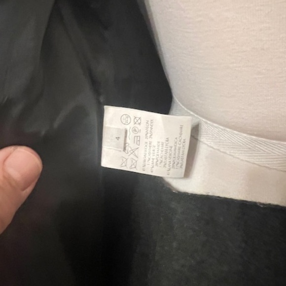 Womens Calvin Klein Collection wool, cashmere, nylon, and spandex suit. - Picture 6 of 16